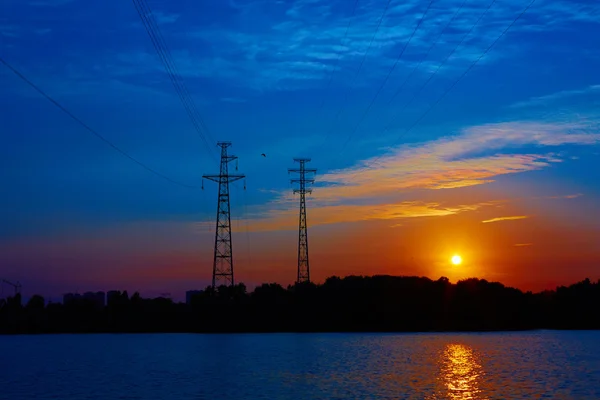 Sunrise over the river — Stock Photo, Image