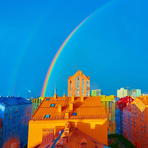 Double rainbow over the city — Stock Photo, Image