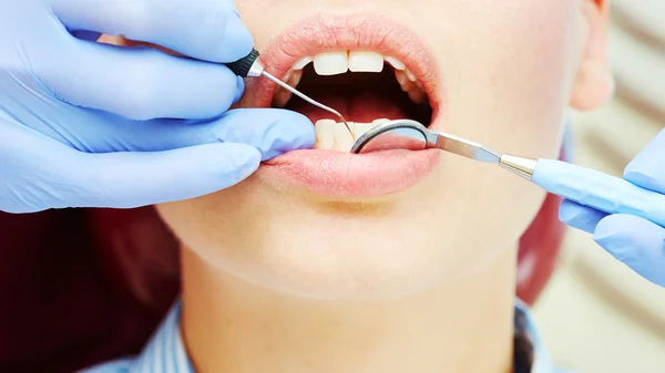 Close-up of a pretty patient with her mouth open — Stock Photo, Image