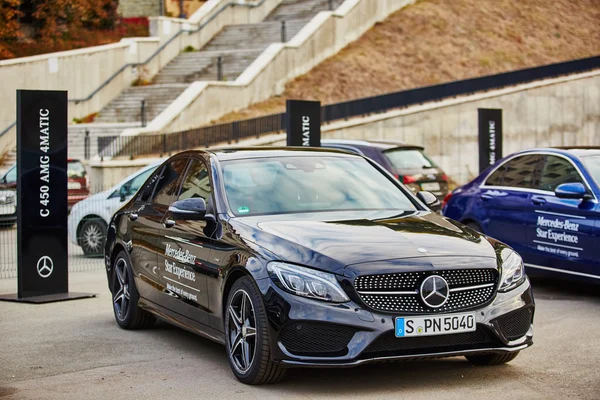 Kiev, Ucrania - 10 de octubre de 2015: Mercedes Benz star experience. La serie de accionamientos de prueba —  Fotos de Stock