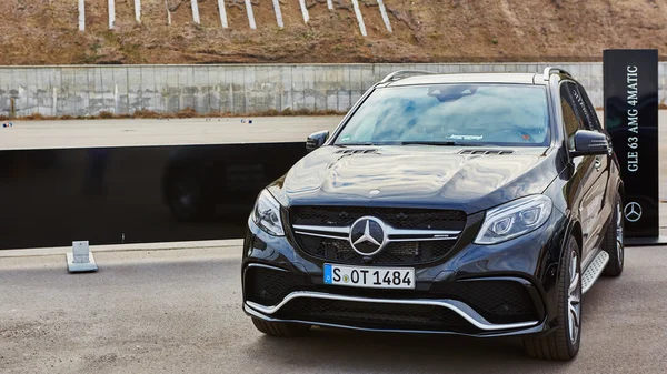 Kiev, Ucraina - 10 ottobre 2015: Mercedes Benz star experience. La serie di test drive — Foto Stock