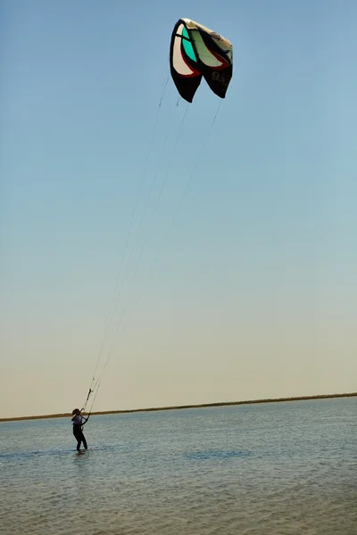 Young woman kite-surfer — Stock Photo, Image