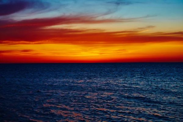 Sunset over the ocean — Stock Photo, Image