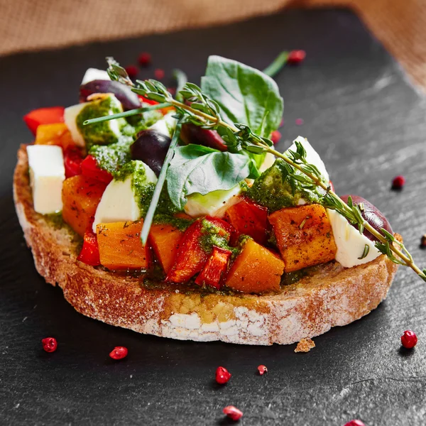 Bruschetta with roasted pumpkin — Stock Photo, Image