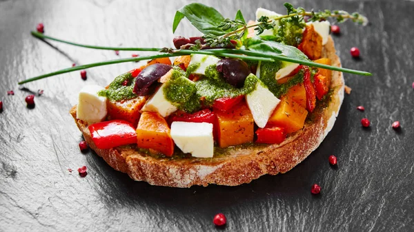 Bruschetta with roasted pumpkin — Stock Photo, Image