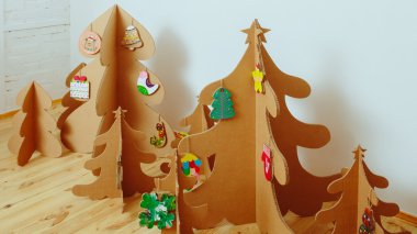 Noel ağacı karton. Yeni yıl