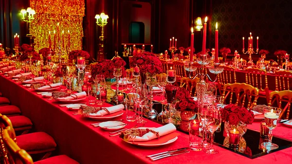 Table set for wedding or another catered event dinner. — Stock Photo, Image