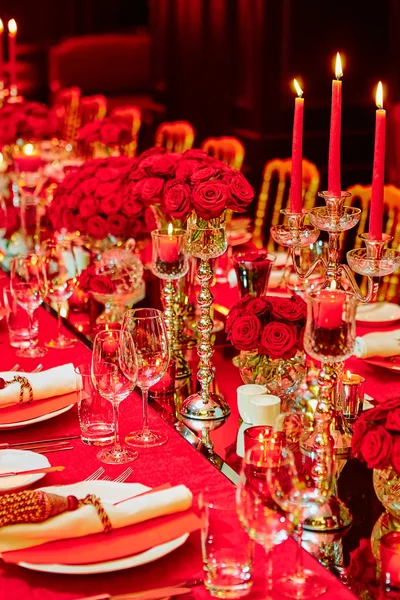 Table set for wedding or another catered event dinner. — Stock Photo, Image