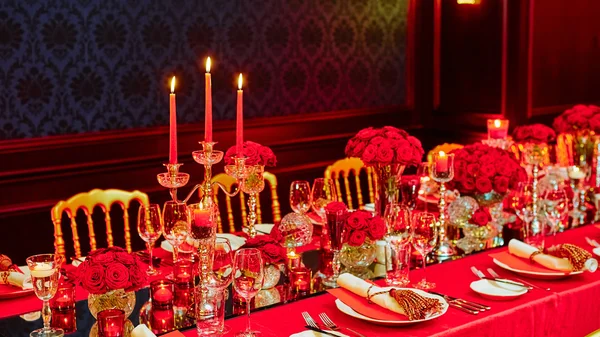 Table set for wedding or another catered event dinner. — Stock Photo, Image