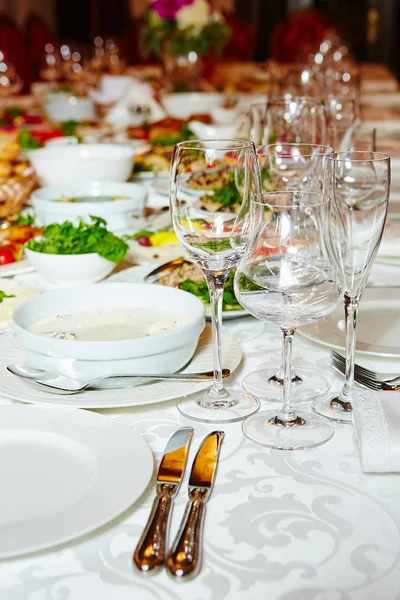 Table set for catered event dinner — Stock Photo, Image