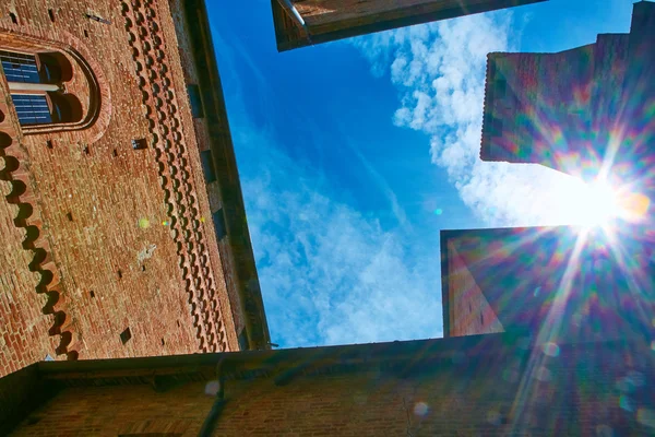 Velho castelo de Grinzane Cavour no Piemonte — Fotografia de Stock