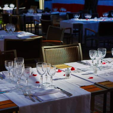 Tablo ayarı açık Cafe
