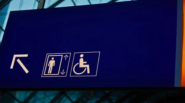 Information sign in Central railway station — Stock Photo, Image