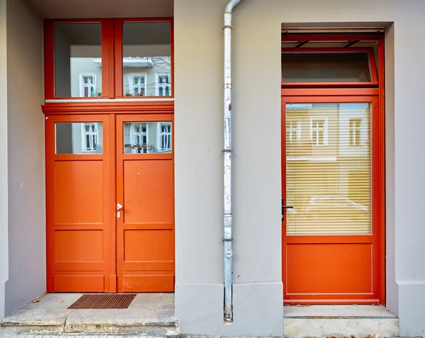 Vintage houten deur in Berlijn — Stockfoto