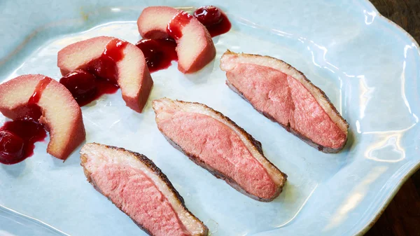 Carne de pato assada — Fotografia de Stock