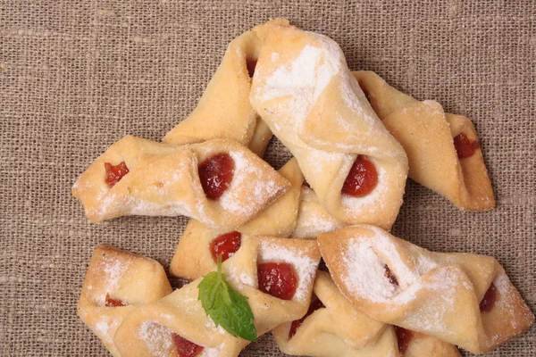 Dolu reçel krem peynirli kurabiye