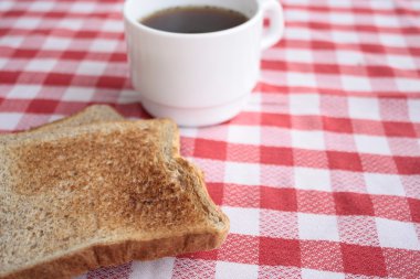klasik kahvaltı. kahve ve tost