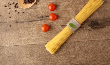 Makarna carbonara için malzemeler