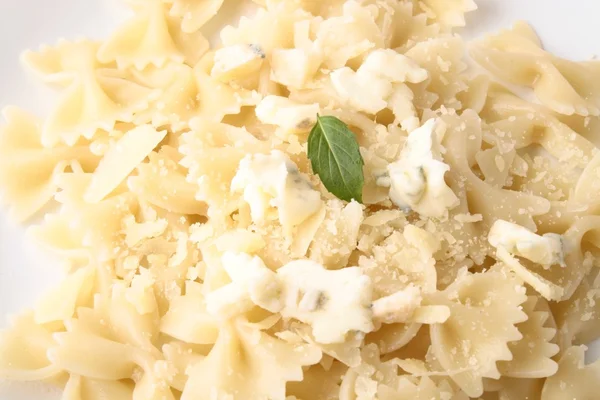 Farfalle pasta with blue cheese — Stock Photo, Image