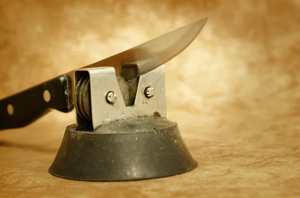 Mutfak bıçağı ve kalemtıraş — Stok fotoğraf
