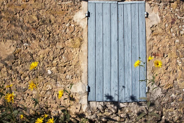 Vecchia finestra blu — Foto Stock
