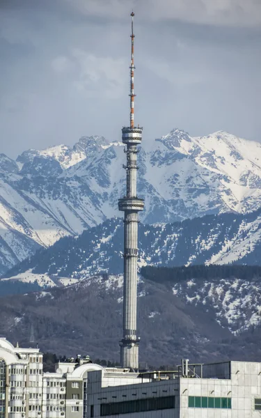 Almaty - kok tobe Telekommunikationsturm — Stockfoto