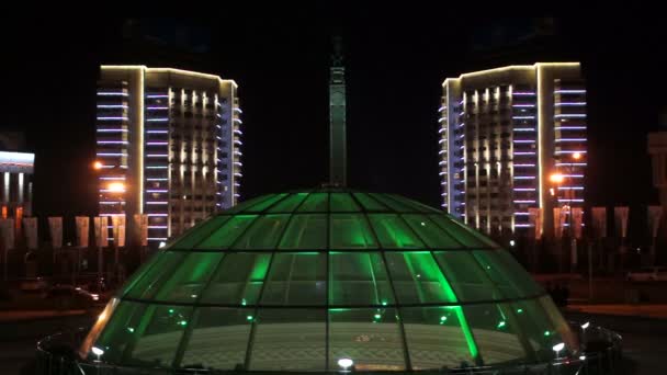 Almaty - Monumento a la Independencia de Kazajstán — Vídeos de Stock