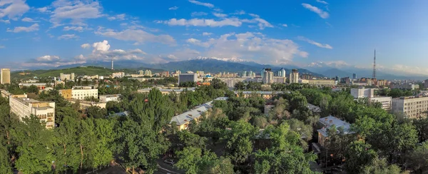 Almaty - letecký pohled — Stock fotografie