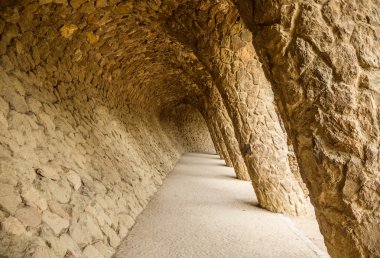 Sütunlu park Guell Barselona