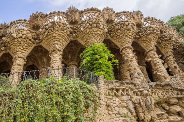 Sütunlu park Guell Barselona