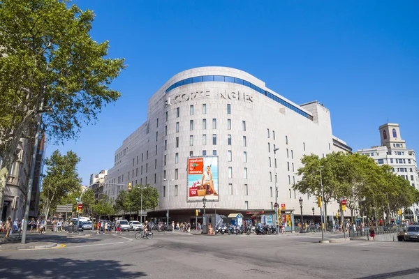 El centro comercial El Corte Ingles, Barcelona — Foto de Stock