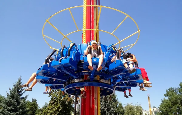 El parque de atracciones de fantasía en Almaty — Foto de Stock