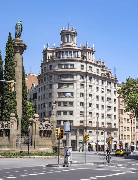 Architecture of Verdaguer square in Barcelona — Stock Photo, Image