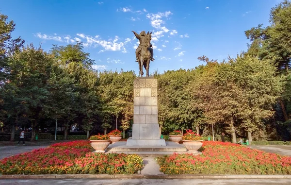 Almaty - Park of Amangeldy Imanov — Stock Photo, Image