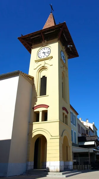 Wieża zegarowa w Antibes — Zdjęcie stockowe