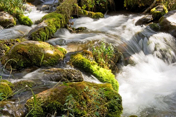 Flusso di acqua — Foto Stock