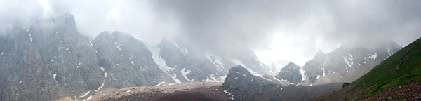 Alperna panorama storm — Stockfoto