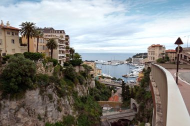 Monaco - görünümü tren istasyonuna Monaco-Ville