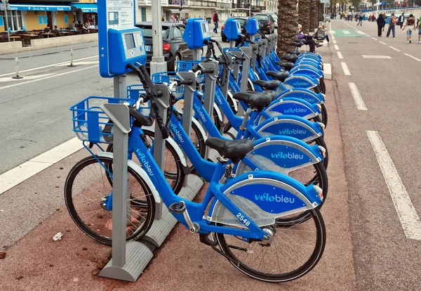 フランス - 公共自転車共有ニース市駅します。 — ストック写真