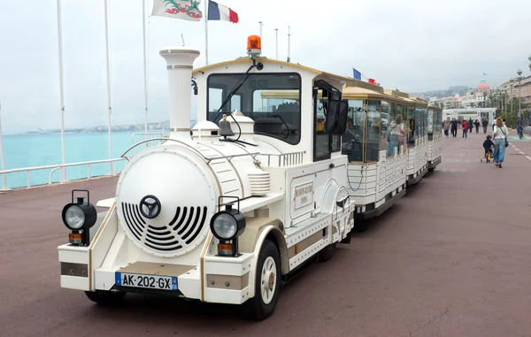 Nice - traktör tren — Stok fotoğraf