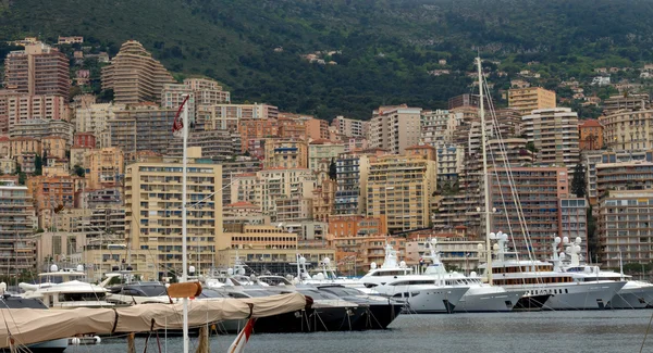Monaco - båtar i hamnen Herkules — Stockfoto