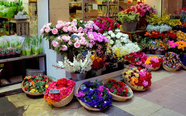 Nice - Flowers in the street market — Stock Photo, Image