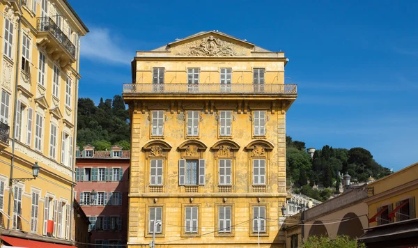 Nice - Edifício antigo nas Cours Saleya — Fotografia de Stock