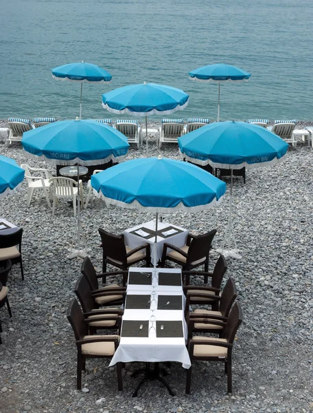 Miasta Nicea - plaży z parasolami — Zdjęcie stockowe