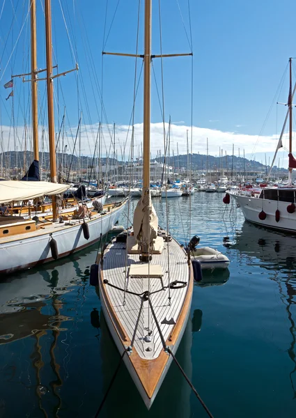 Cannes - Boote im Hafen — Stockfoto