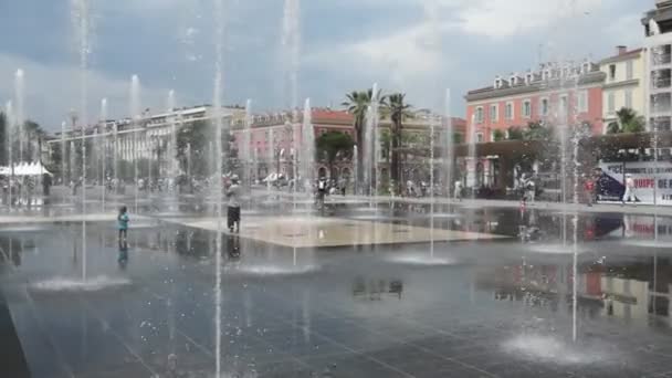Città di Nizza - Bella fontana — Video Stock