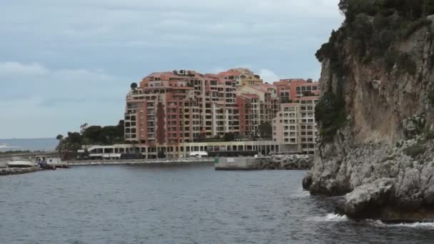 Monako - Fontvielle limanının görünümü — Stok video