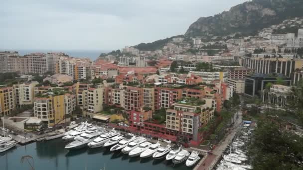 Mônaco - Vista do porto de Fontvielle — Vídeo de Stock