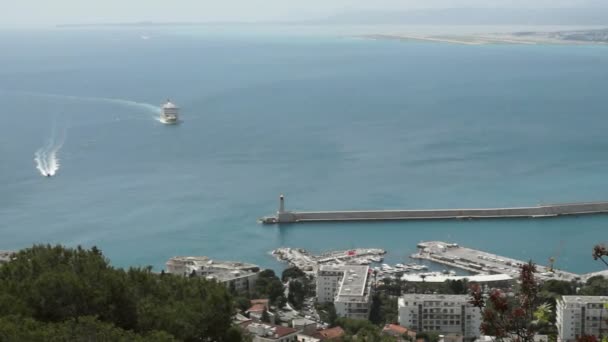 Timelapse - κρουαζιερόπλοιο που διακινούνται στο λιμάνι. — Αρχείο Βίντεο