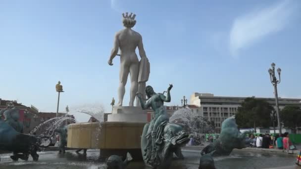 Ницца - Fontaine du Soleil on Place Faba — стоковое видео